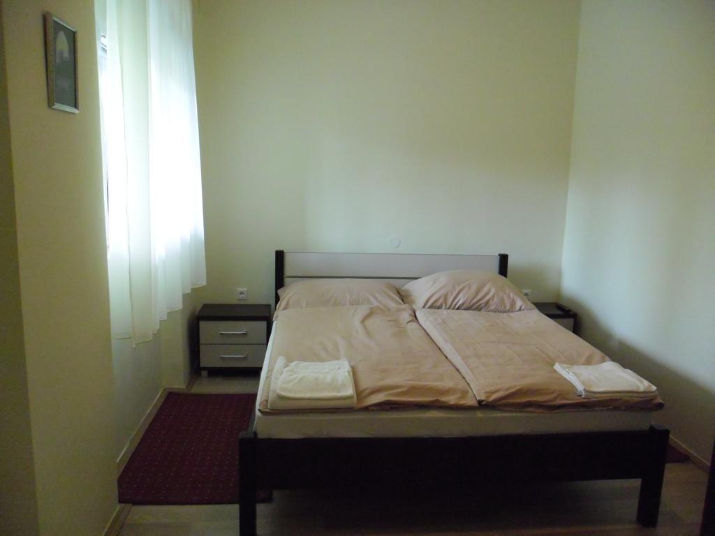 Balatonföldvár Hotel Family חדר תמונה