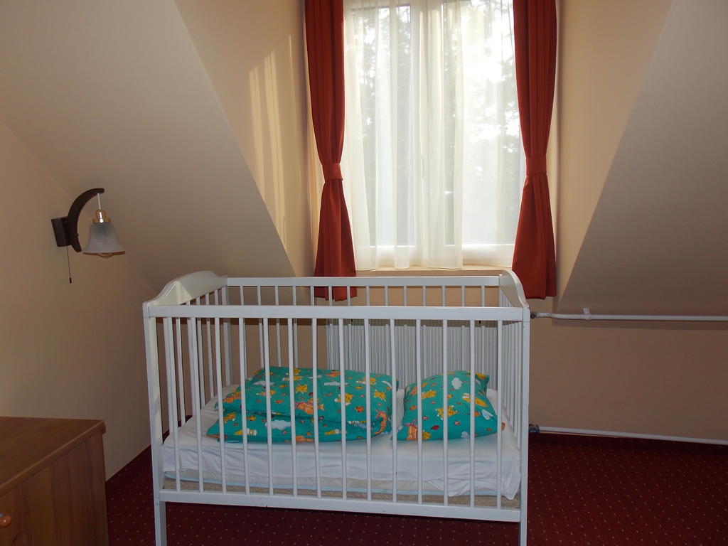 Balatonföldvár Hotel Family מראה חיצוני תמונה
