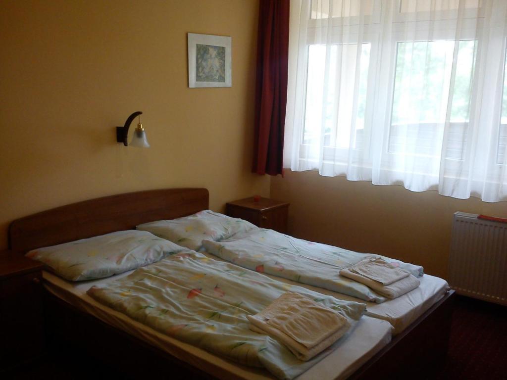 Balatonföldvár Hotel Family מראה חיצוני תמונה