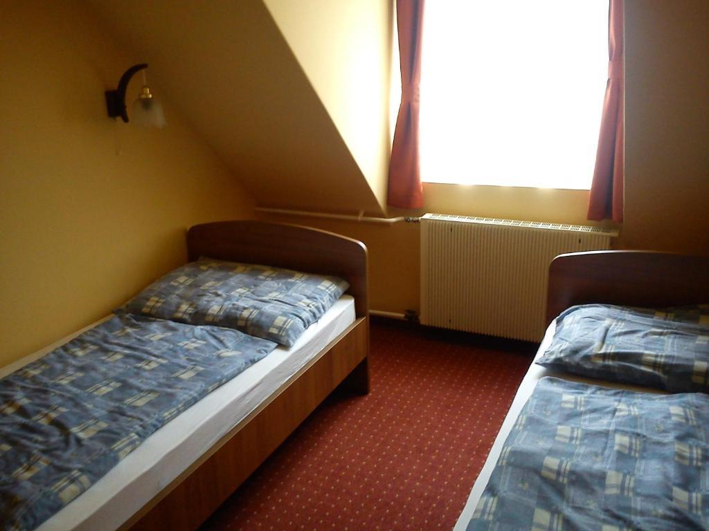 Balatonföldvár Hotel Family מראה חיצוני תמונה