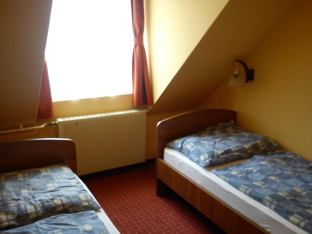 Balatonföldvár Hotel Family חדר תמונה