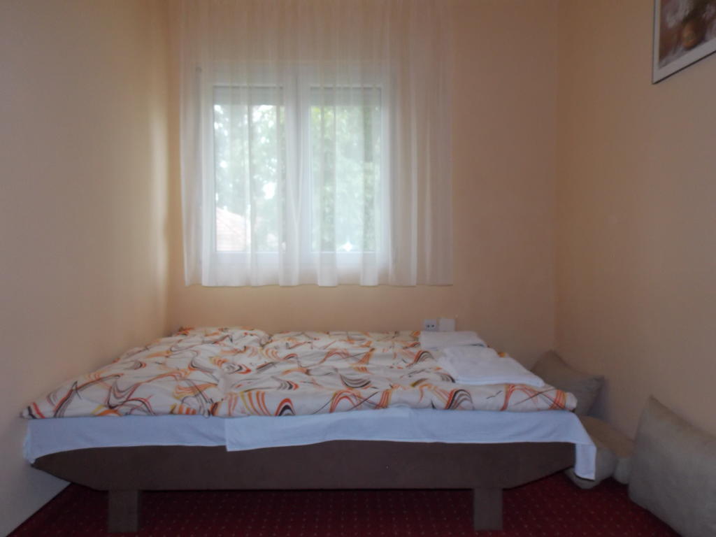 Balatonföldvár Hotel Family מראה חיצוני תמונה