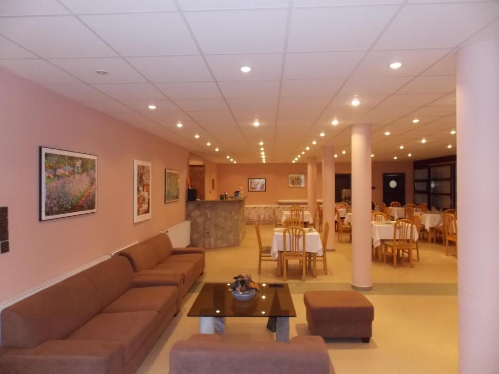Balatonföldvár Hotel Family מראה חיצוני תמונה